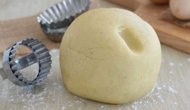 Pâte brisée pour les biscuits de Noël